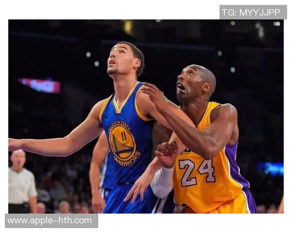 掌握篮球抢篮板技巧提升球队实力的关键因素与实战策略分析 掌握篮球抢篮板技巧提升球队实力的关键因素与实战策略分析